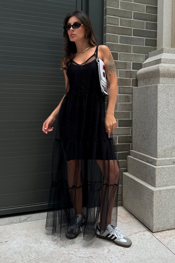 Vestido De Tule Luxo Urbano