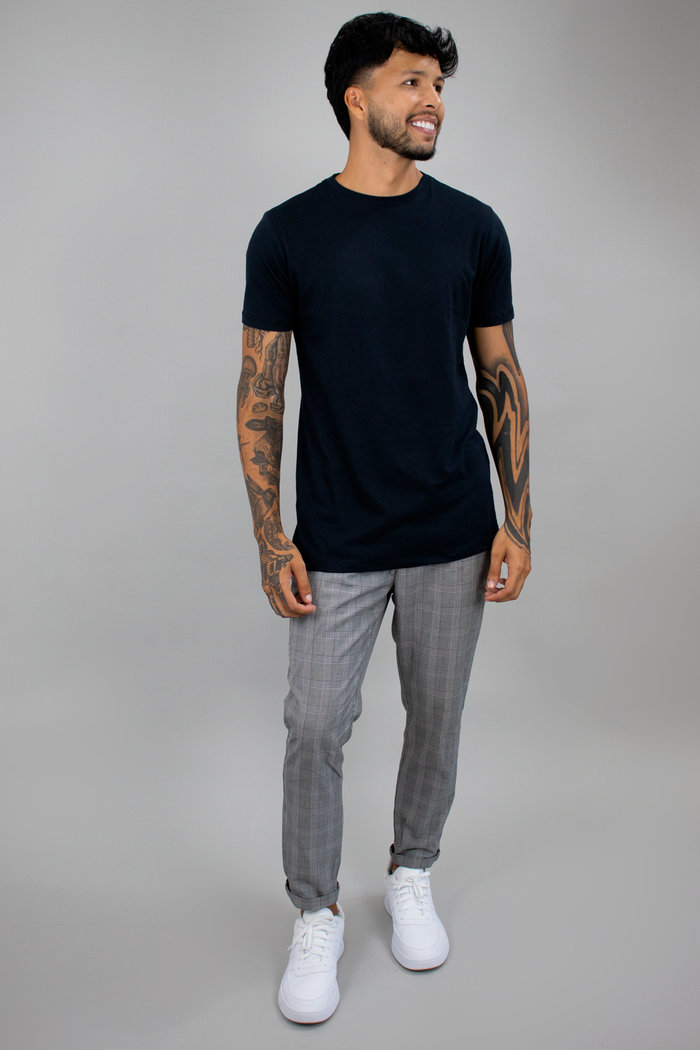 T-shirt Tradicional Masculina Preta Luxo Urbano