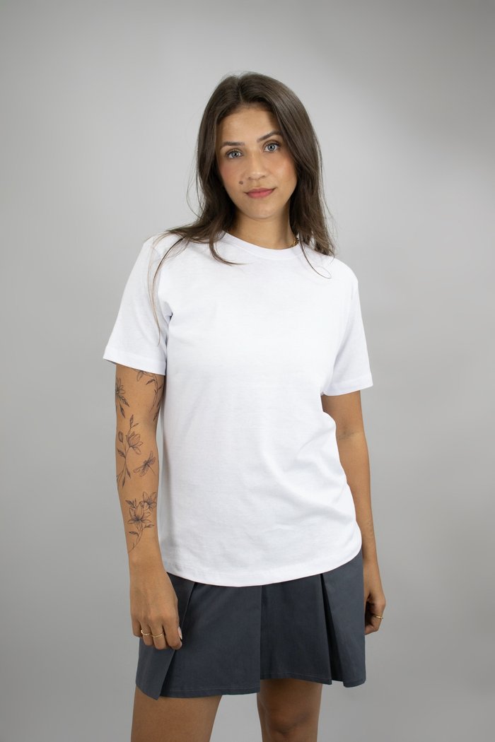 T-shirt Tradicional Lisa Branca Luxo Urbano