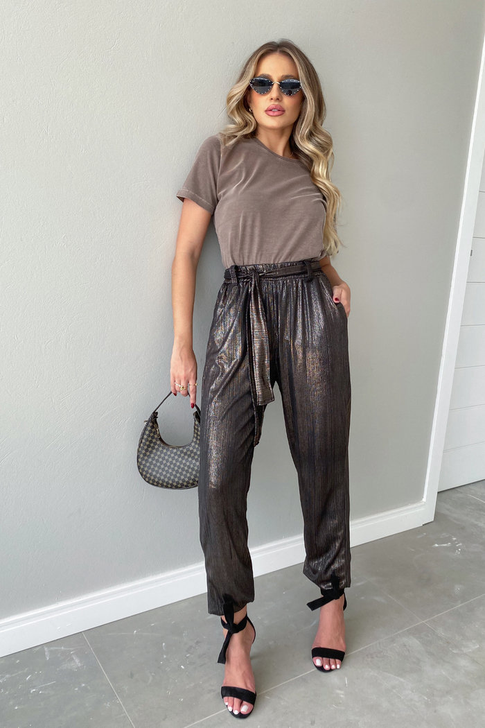 T-shirt Lisa Básica Marrom Feminina Luxo Urbano