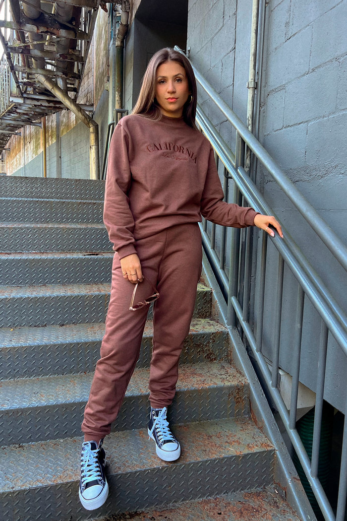 Calça de Moletom Marrom California Luxo Urbano