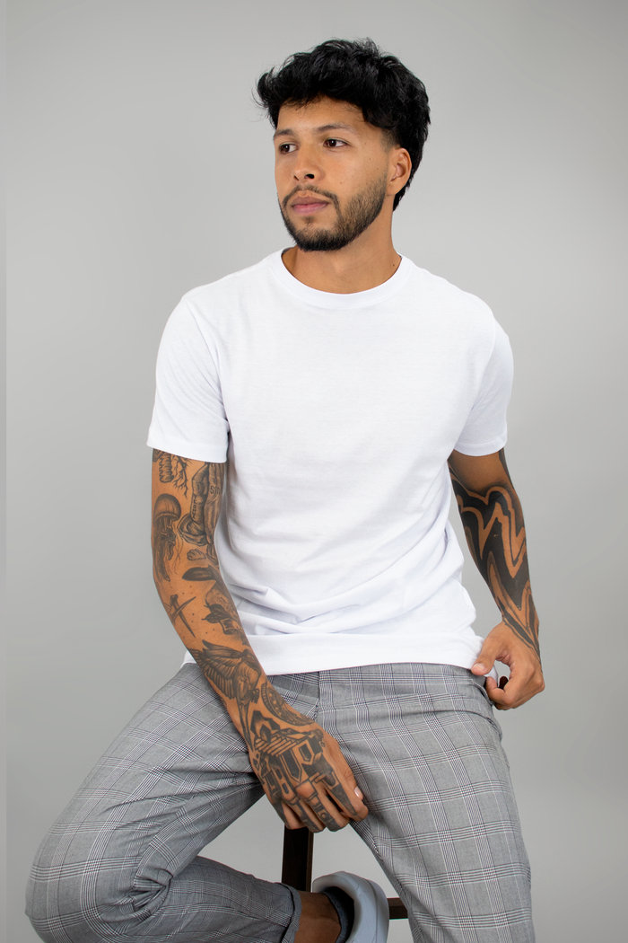 T-shirt Tradicional Masculina Branca Luxo Urbano