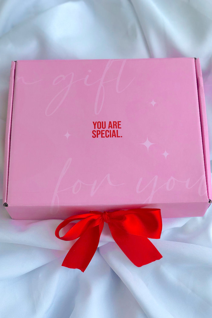 GiftBOX - Duas t-shirts e caixinha presenteável