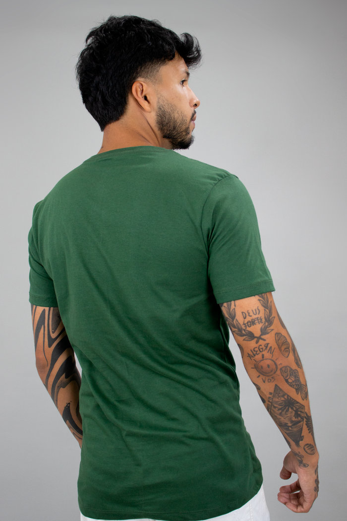 T-shirt Tradicional Masculina Verde Musgo Luxo Urbano