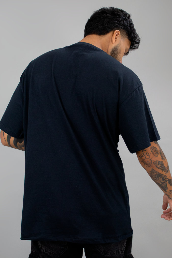 T-shirt Oversized Masculina Preta Luxo Urbano