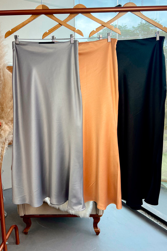 Saia Acetinada Noronha Doce De Leite Luxo Urbano