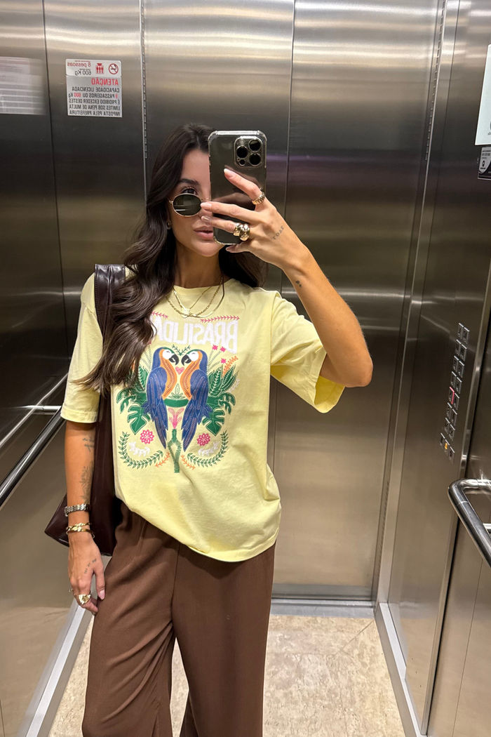 T-SHIRT ESTONADA BRASILIDADE AMARELO MANTEIGA