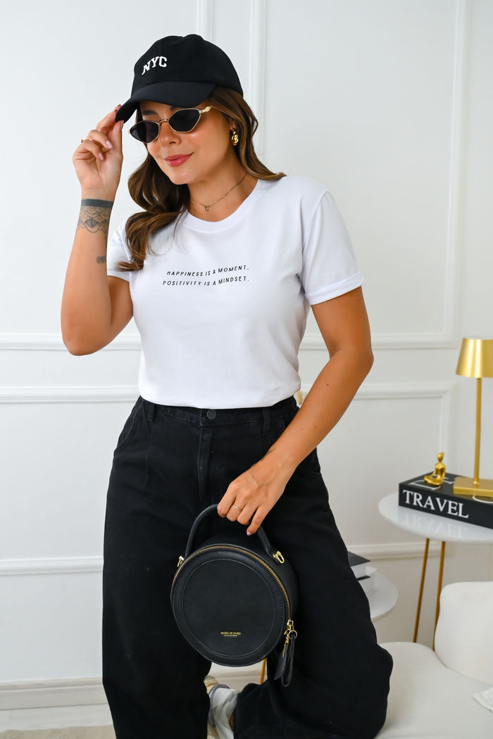 Tshirt Premium - Happiness is a moment - Branca