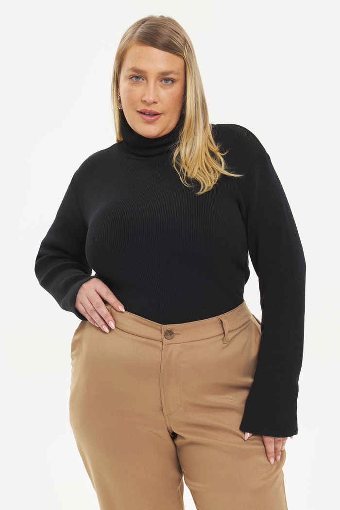 Blusa Gola Alta Monalisa Preto