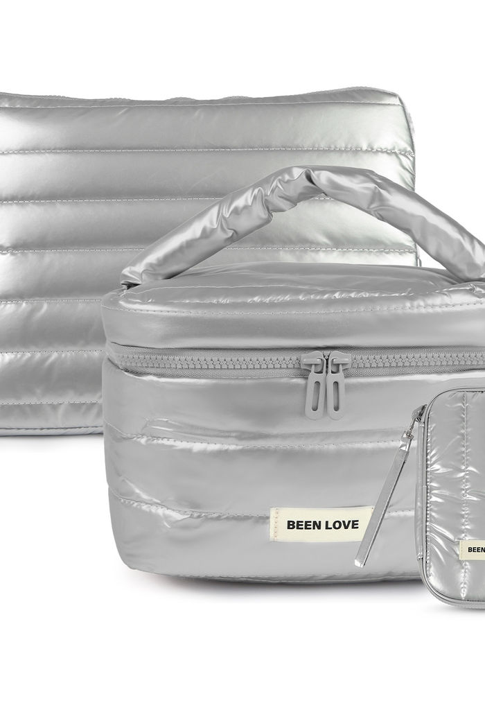 Kit de Acessórios Multifuncional com Necessaire, Porta Passaporte e Porta Notebook 14 Polegadas Puffer Maloa Prata