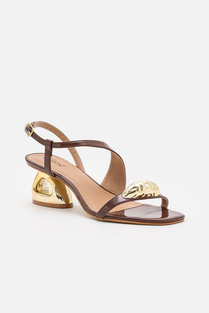 Sandália Verniz Poderosa com Esfera e Salto Cromado Marrom