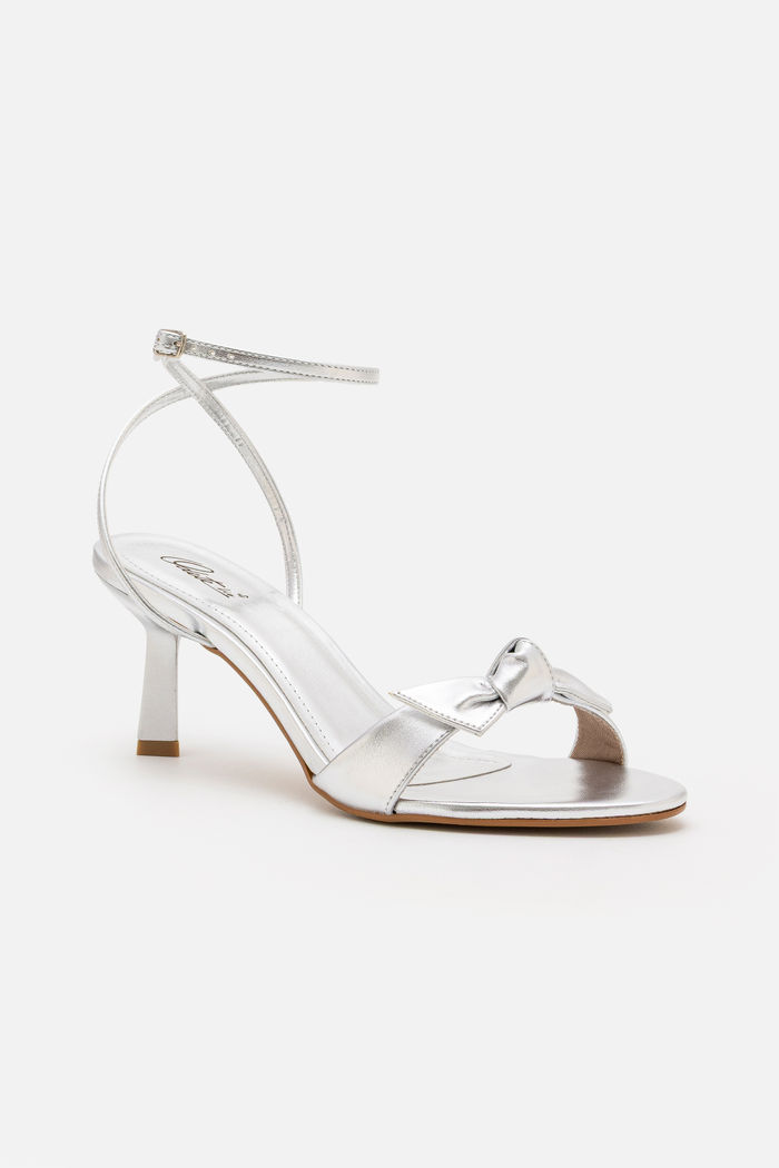 Sandália com Laço e Salto Geométrico Prata