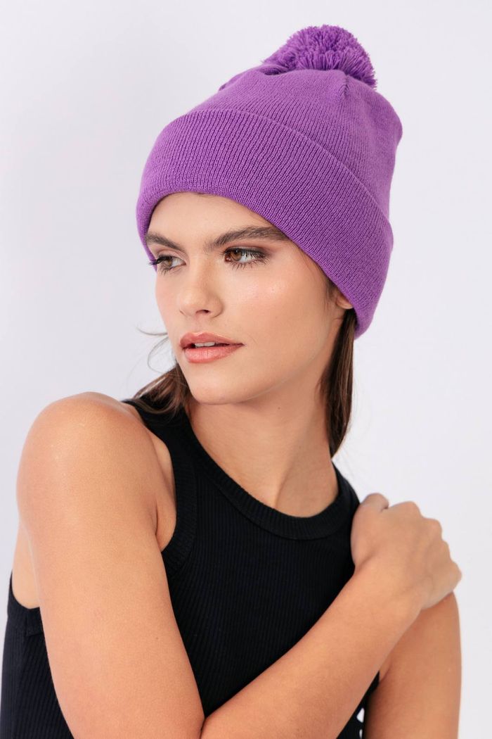 GORRO ROXO COM POMPOM