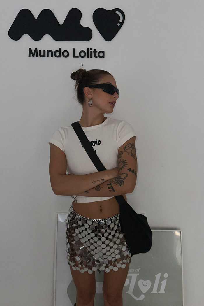 baby tee cropped zodiac scorpio mundo lolita