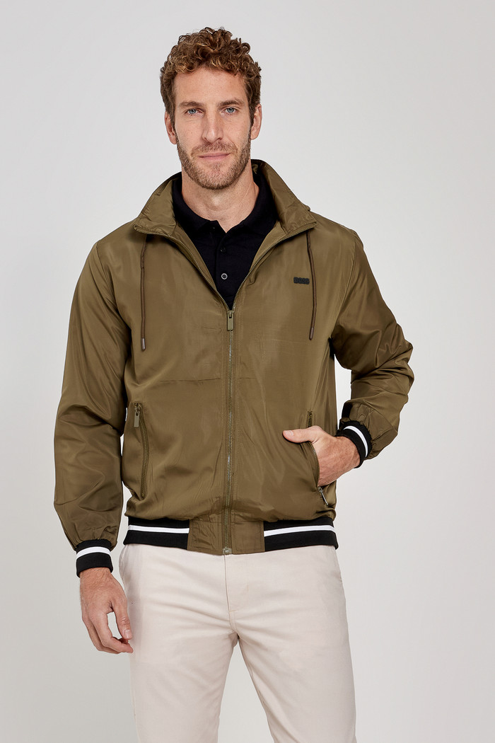 Jaqueta Hugo Boss Corta Vento Verde Militar Frente