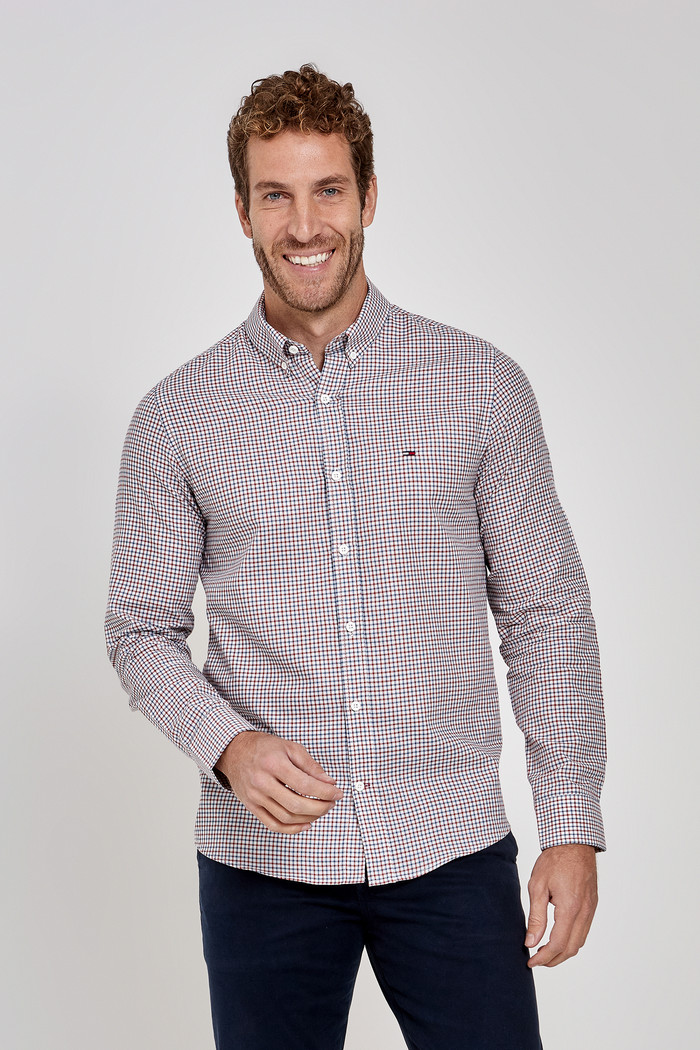 amisa Tommy Jeans Masculina Regular Essential Xadrez Grid Oxford Vermelho/Azul Frente