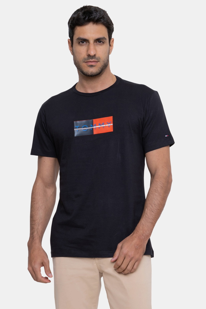 Camiseta Tommy Hilfiger Masculina Flag Rubber Preta