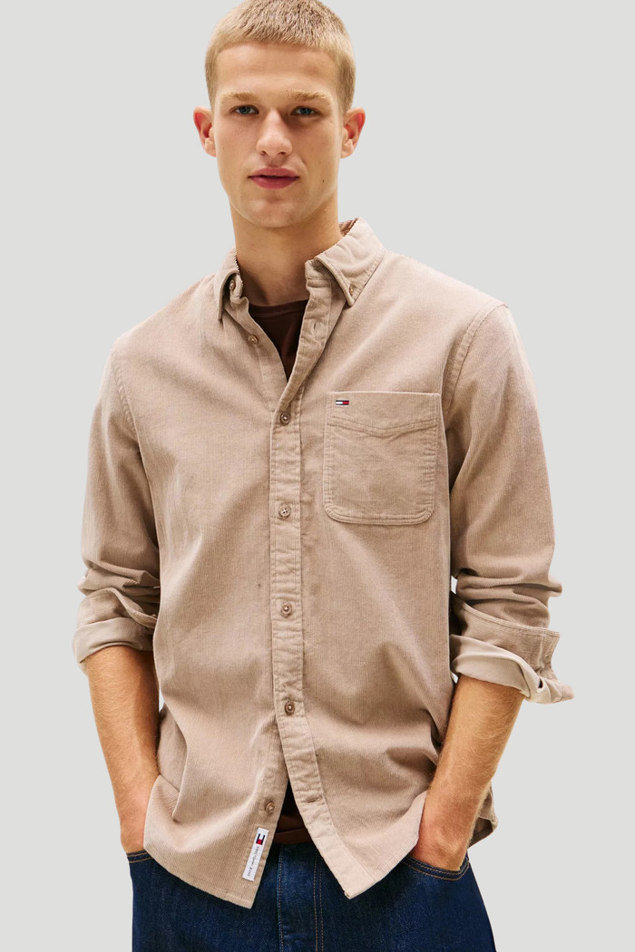 Camisa Tommy Jeans Masculina Regular Cotelê Baby Cord Shirt Bege