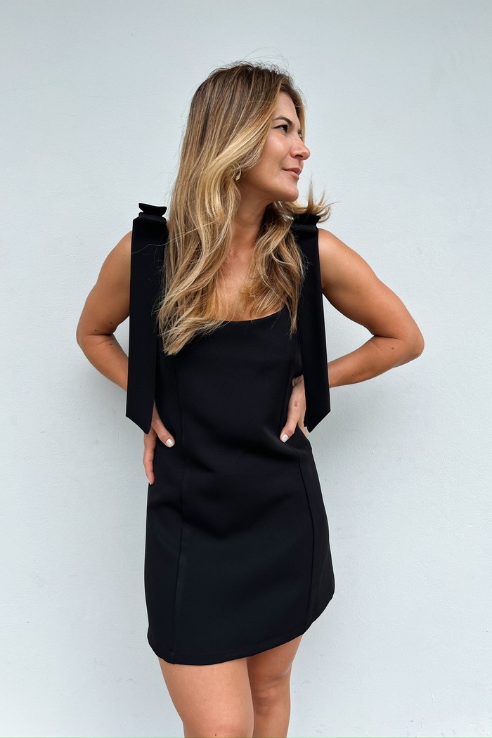 Vestido Curto Preto de Laço - MiniMoni