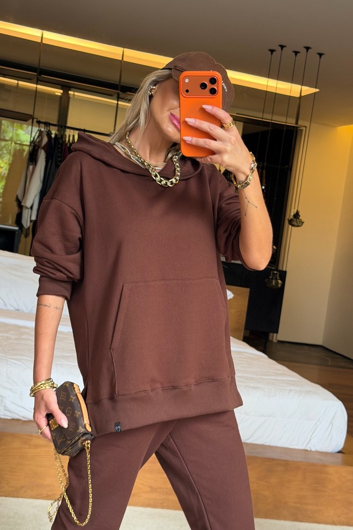 Moletom Maxi Peluciado com Bolso Marrom