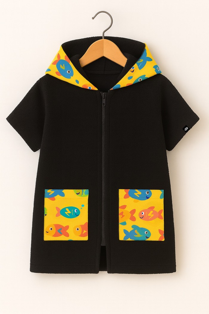 Roupão Infantil Com Capuz 100% Algodão Atoalhado Super Secagem Proteção UV50+ Preto Peixinhos Amarelos