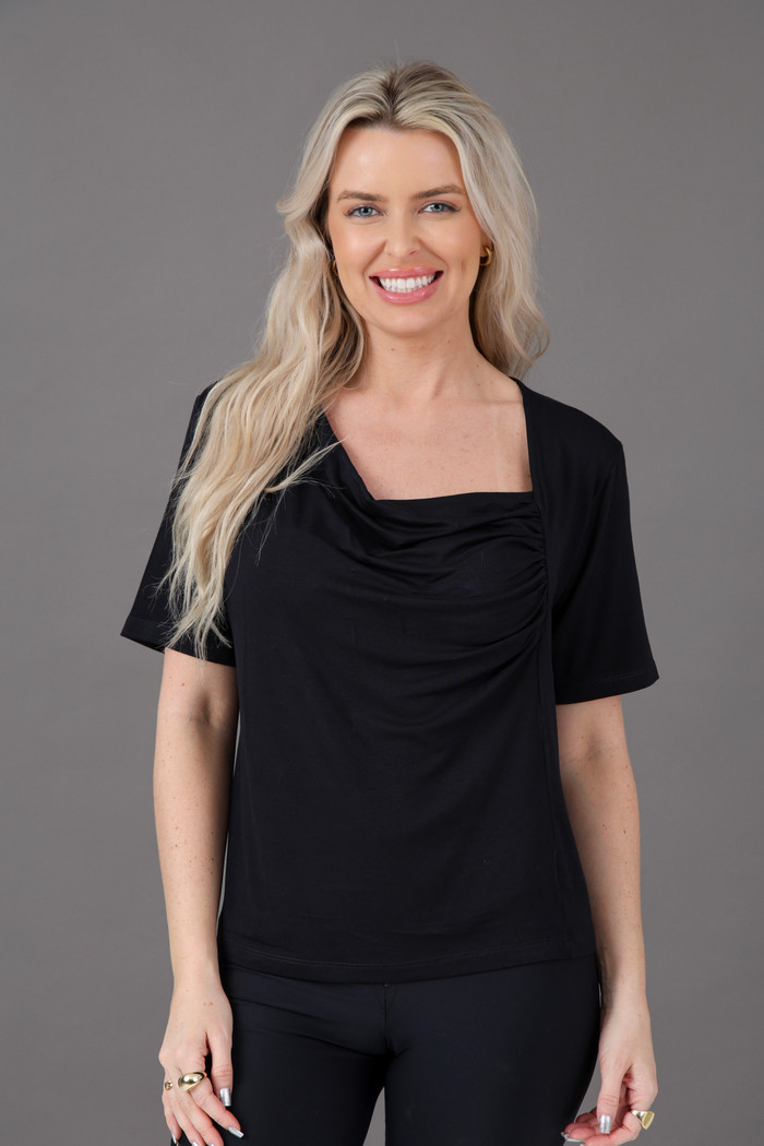 Blusa Feminina Decote Drapeado Preta