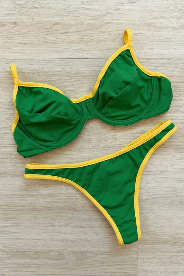 CONJUNTO: TOP GABI E CALCINHA DUDA BRASA