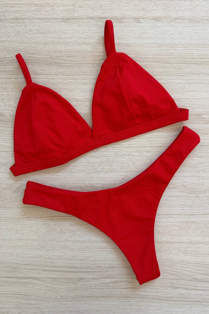 CONJUNTO: TOP KATE E ASA DELTA CARMIN