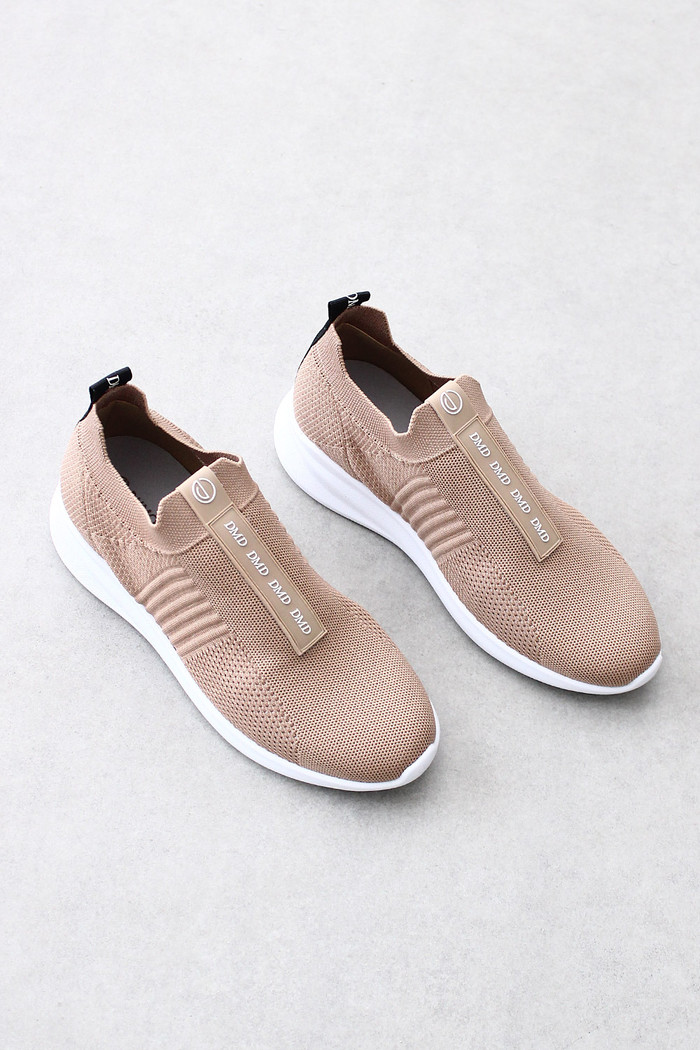 Tênis Dumond Casual em Knit Natural com Palmilha Macia e Solado Confortável