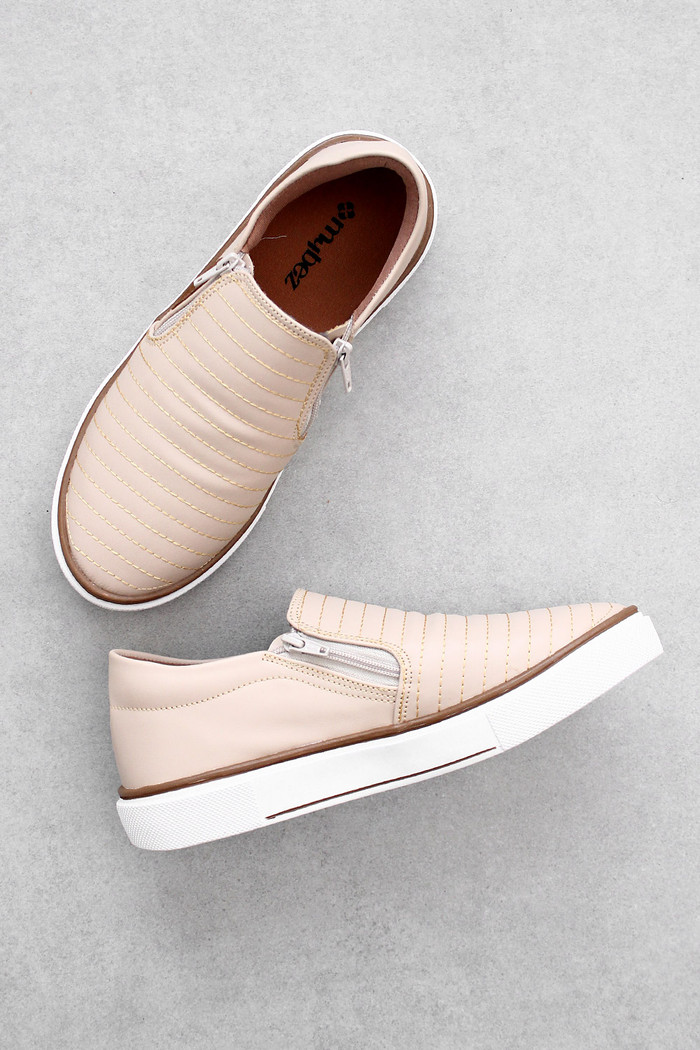 SlipOn Feminino Vivi com Detalhe Matelassê