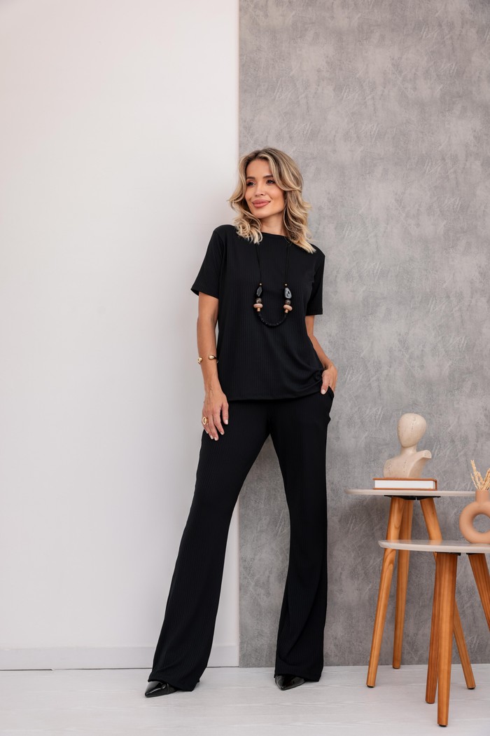 Conjunto com Calça Flaire em Malha Canelada Preto Francisca
