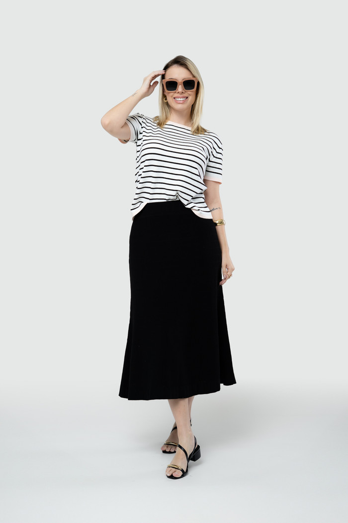 Saia Midi Evasê Tricot Preta