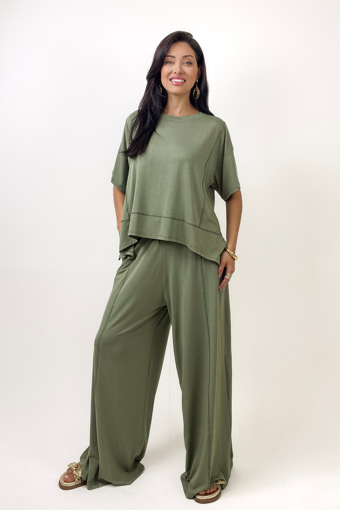 Conjunto com Blusa e Calça Oversized - Verde Oliva