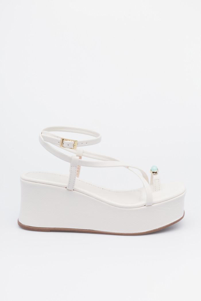 Sandália Heloá off-white flatform com tiras