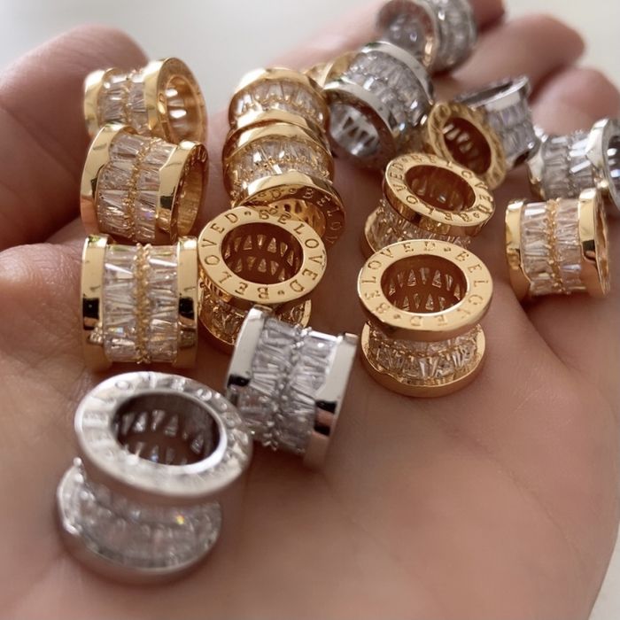 PINGENTE BE LOVED CARRETEL