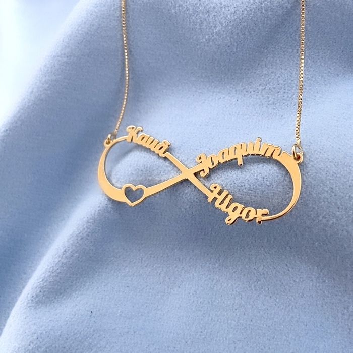 COLAR INFINITO 4 NOMES