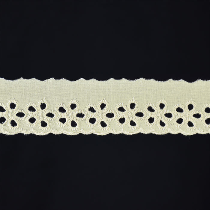 BI 228 - BORDADO INGLÊS OFF WHITE - PREÇO POR PACOTE