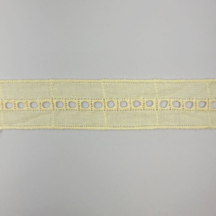 BI 224 - BORDADO INGLÊS OFF WHITE - PREÇO POR PACOTE