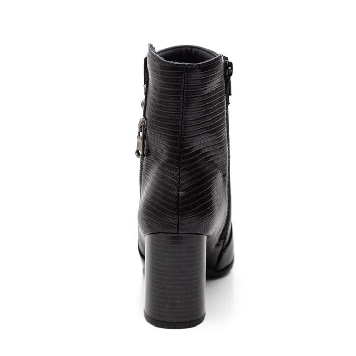 Bota Ramarim Salto Alto Bico Fino Feminino Cor Preto