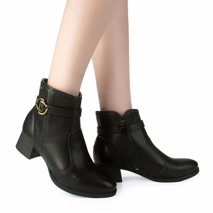Bota Dakota Cano Curto Salto Baixo Feminino Cor Preto