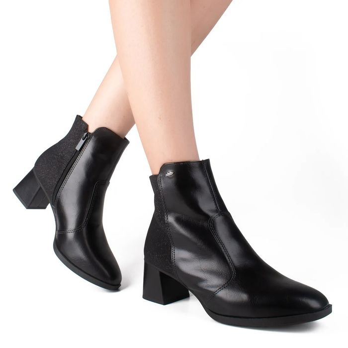 Bota Dakota Cano Curto Salto Baixo Feminino Cor Preto