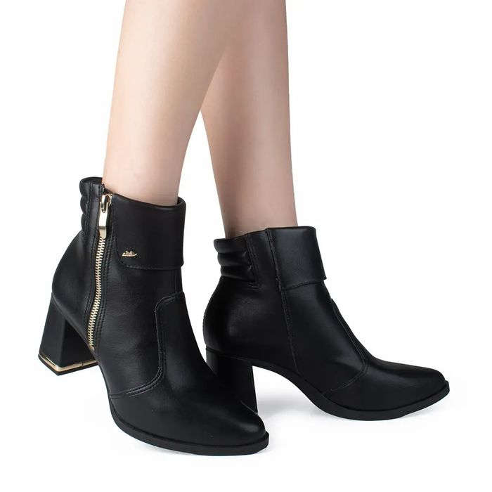 Bota Dakota Cano Curto Salto Alto Feminino Cor Preto
