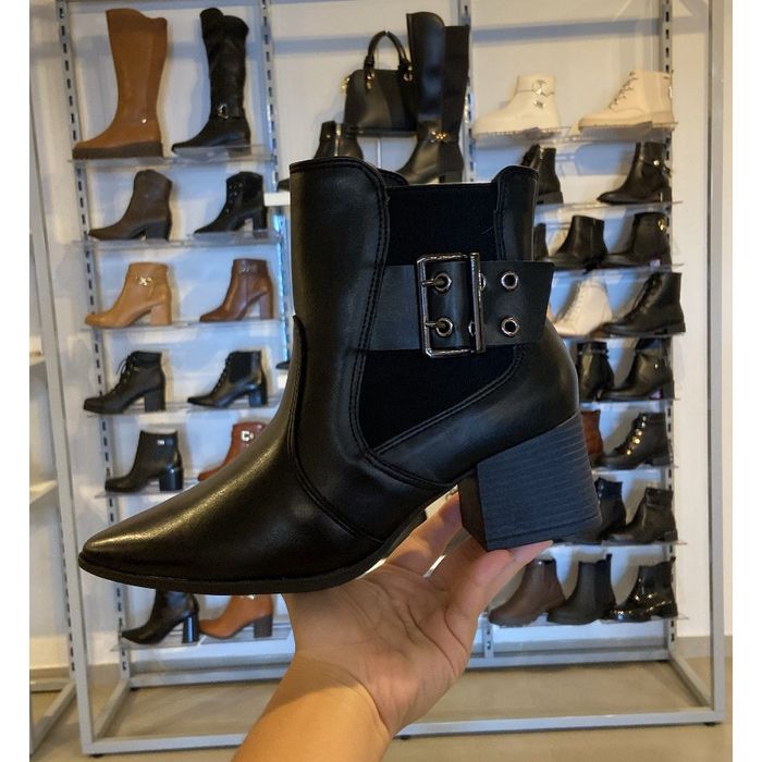 Bota Ramarim Salto Baixo Com Fivela Feminino Cor Preto