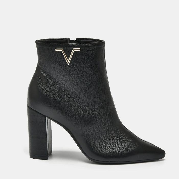 Bota Via Marte Couro Bico Fino Feminino Cor Preto