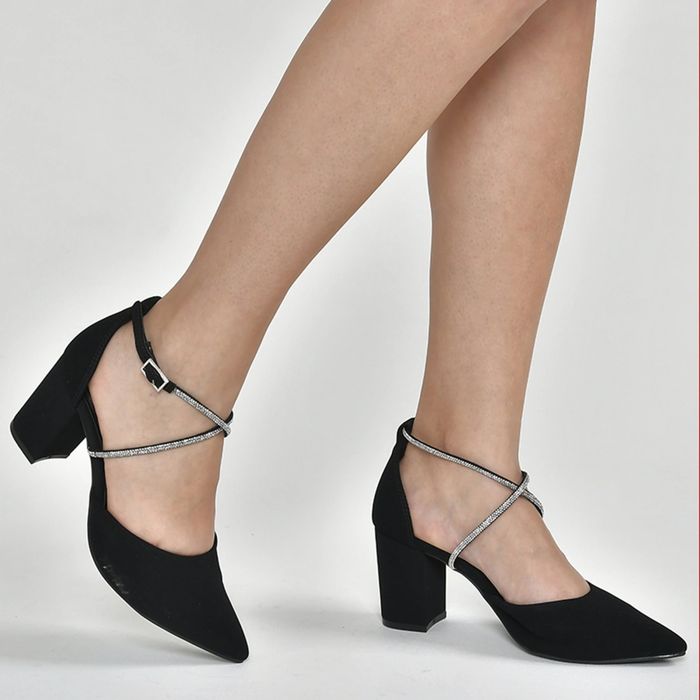 Scarpin Via Marte Salto Bloco Bico Fino Feminino Cor Preto