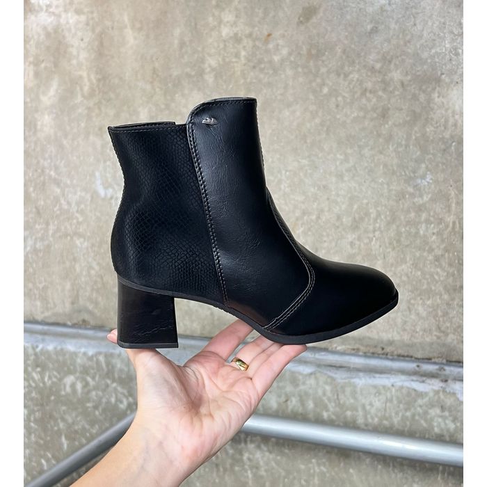 Bota Dakota Cano Curto Salto Baixo Feminino Cor Preto