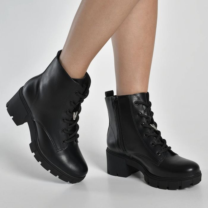 Coturno Via Marte Com Cadarço Feminino Cor Preto