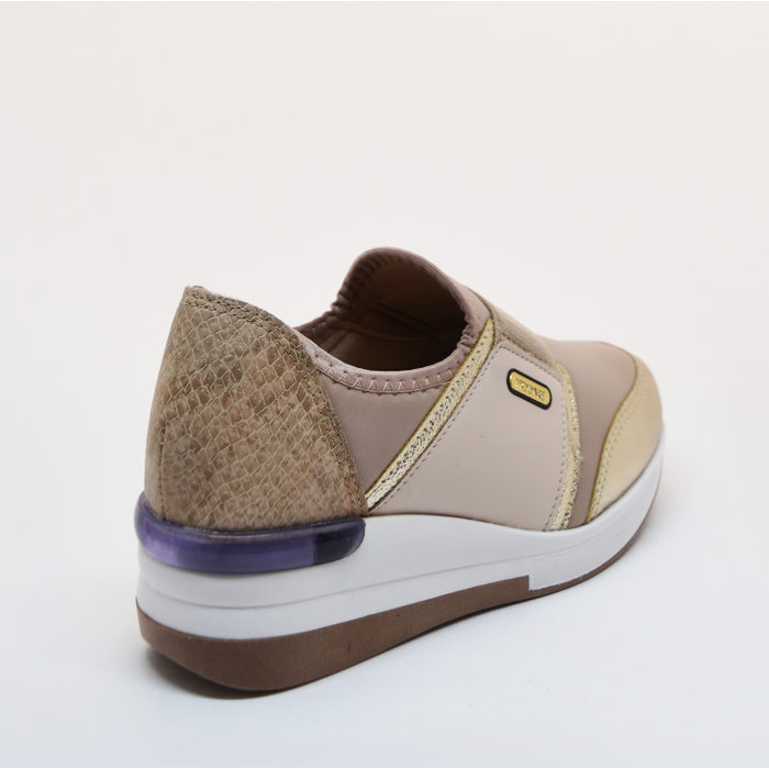 TÊNIS MODARE COM GEL ELÁSTICO DETALHE MINI CROCO BEGE E DOURADO
