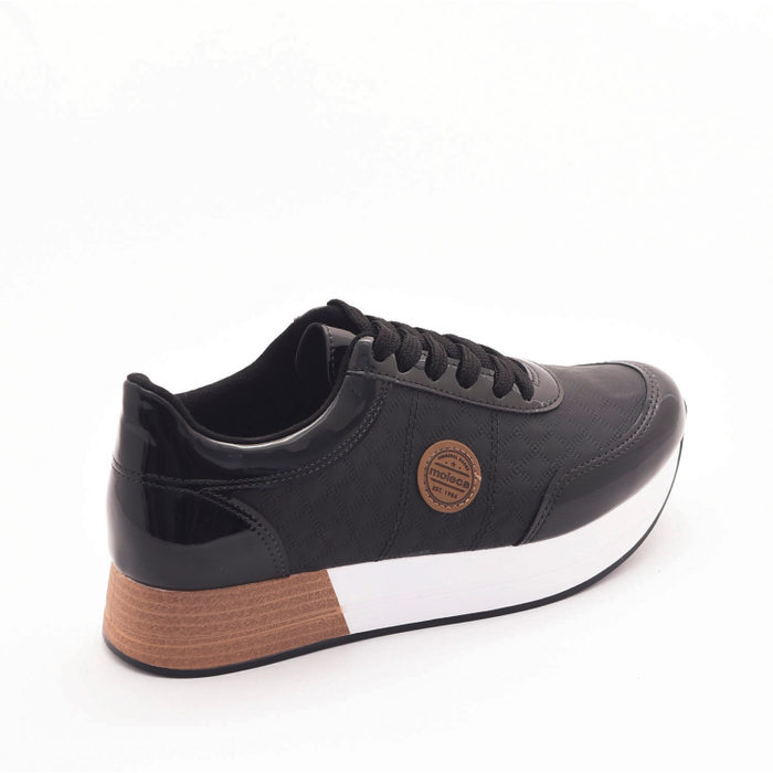 Tênis Jogger Moleca Detalhe Verniz Matelassê Preto e Marrom