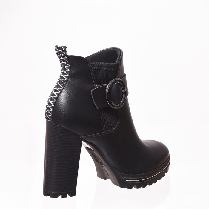 Bota Ramarim Ankle Boot Tratorada Detalhe Elástico Preta